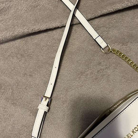 Michael Kors Jet Set Medium Crossbody Purse - Picture 7 of 10